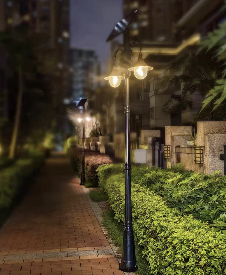 Solar Power Outdoor Pillar Light for Garden Pathways - Image 3